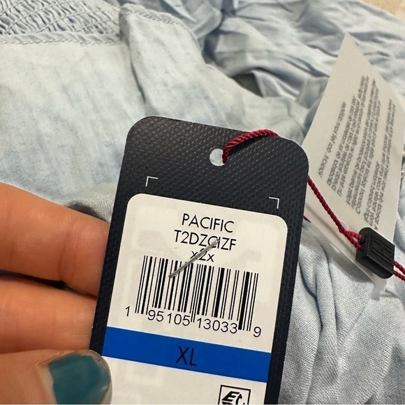 Tommy Hilfiger jeans chambray ruffled sleeveless jumpsuit - Picture 6 of 10